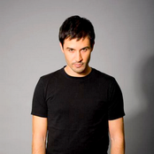 Yves Larock - List pictures