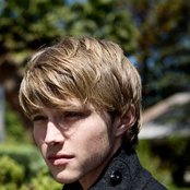 Sterling Knight - List pictures