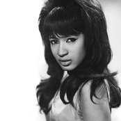 Ronnie Spector - List pictures