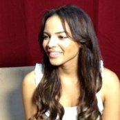 Leslie Grace - List pictures