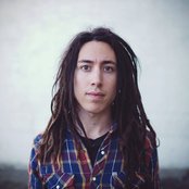 Noah Gundersen - List pictures