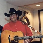 Dennis Agajanian - List pictures