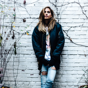 Snoh Aalegra - List pictures