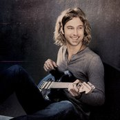 Casey James - List pictures