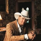 Tracy Lawrence - List pictures