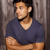 Dez Duron - List pictures