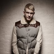 Ed Drewett - List pictures