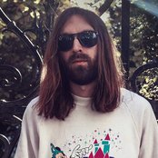 Breakbot - List pictures