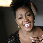 Anita Baker - List pictures