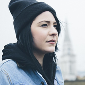 Lucy Spraggan - List pictures