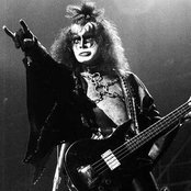 Gene Simmons - List pictures