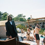 Breakbot - List pictures