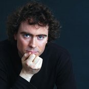 Paul Lewis - List pictures