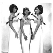 The Three Degrees - List pictures