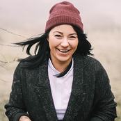 Lucy Spraggan - List pictures