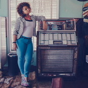 Rachel Crow - List pictures