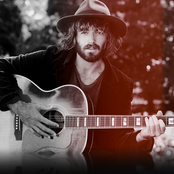 Angus Stone - List pictures