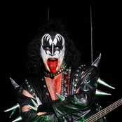 Gene Simmons - List pictures