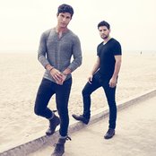 Dan + Shay - List pictures