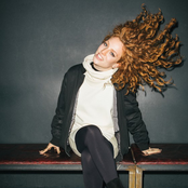 Jess Glynne - List pictures