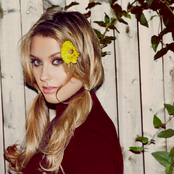 Ella Henderson - List pictures