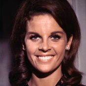 Claudine Longet - List pictures