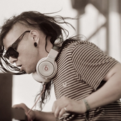 Skrillex - List pictures