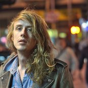 Christopher Owens - List pictures