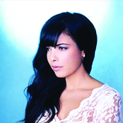 Indila - List pictures