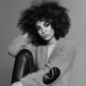 Kandace Springs - List pictures