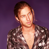 Casey James - List pictures