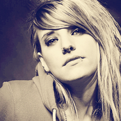 Juliet Simms - List pictures