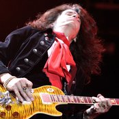 Joe Perry - List pictures