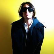 Michelle Chamuel - List pictures