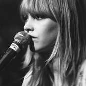 Lucy Rose - List pictures