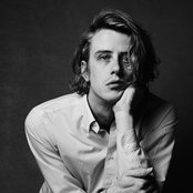 Christopher Owens - List pictures