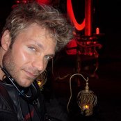 Vic Mignogna - List pictures