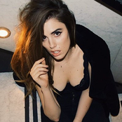 Ryn Weaver - List pictures