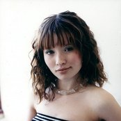 Emily Browning - List pictures