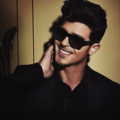 Robin Thicke - List pictures