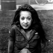 Ronnie Spector - List pictures