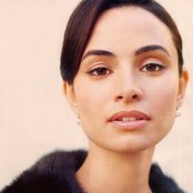 Mia Maestro - List pictures