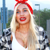 Pia Mia - List pictures