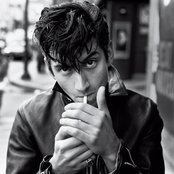 Alex Turner - List pictures