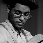 Dom Flemons - List pictures