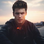 Bastian Baker - List pictures