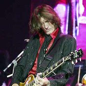 Joe Perry - List pictures