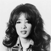 Ronnie Spector - List pictures