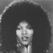 Gloria Jones - List pictures