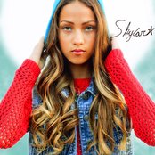 Skylar Stecker - List pictures